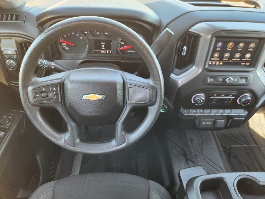 2022 Chevrolet Silverado 1500 2WD Crew Cab Short Bed Custom