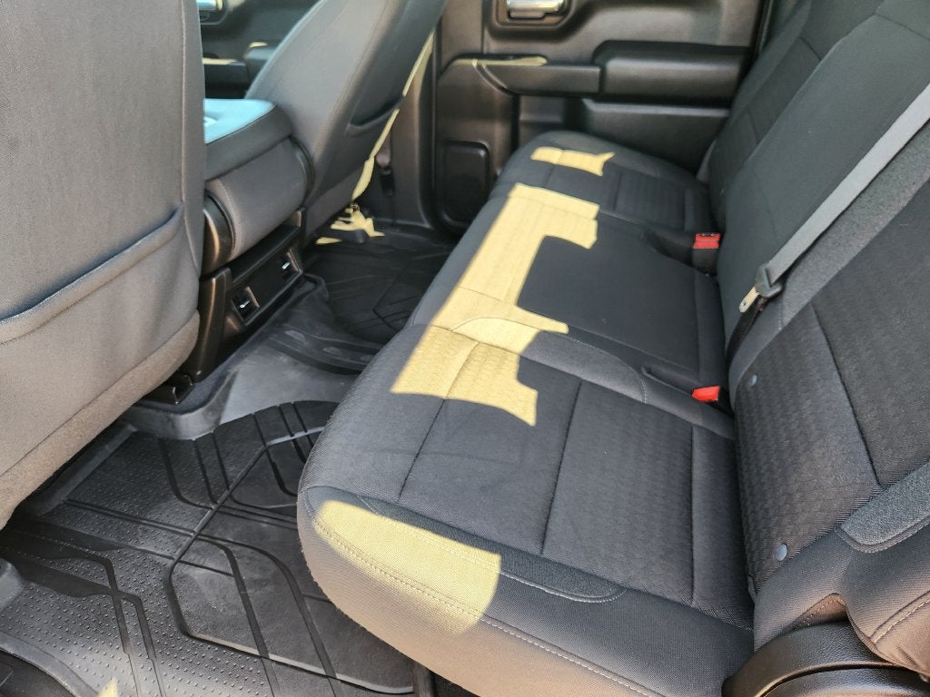 2022 Chevrolet Silverado 1500 2WD Crew Cab Short Bed Custom