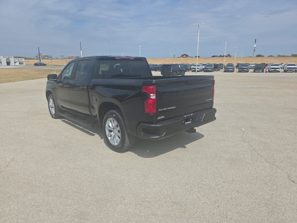 2022 Chevrolet Silverado 1500 2WD Crew Cab Short Bed Custom