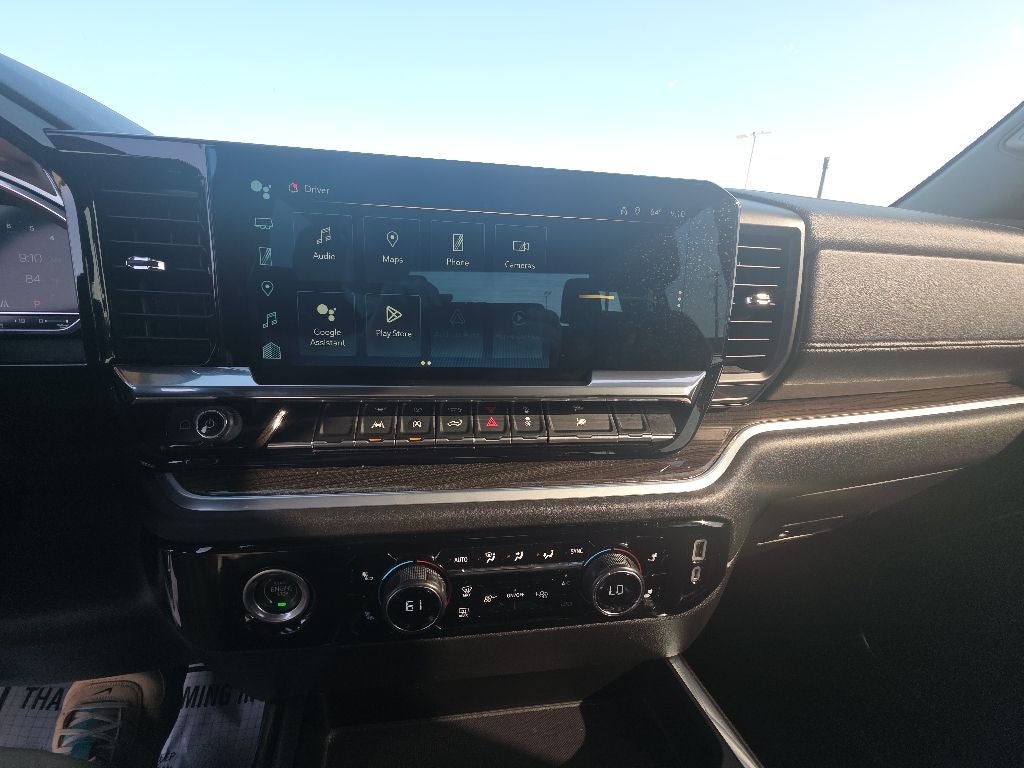 2022 Chevrolet Silverado 1500 2WD Crew Cab Short Bed LT