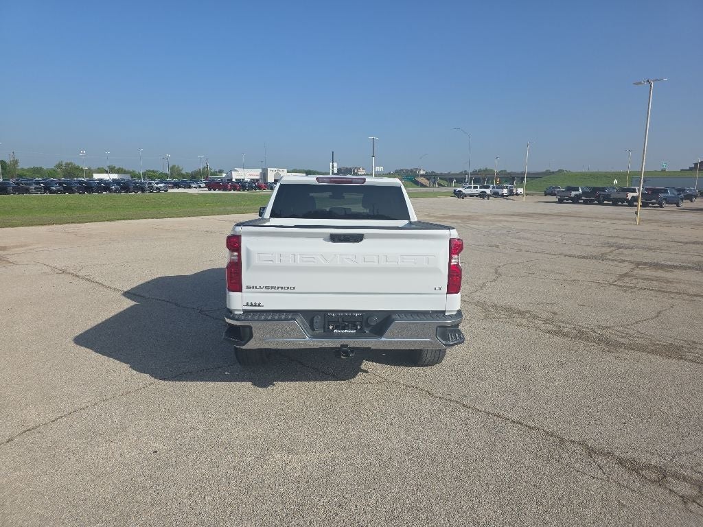 2022 Chevrolet Silverado 1500 2WD Crew Cab Short Bed LT
