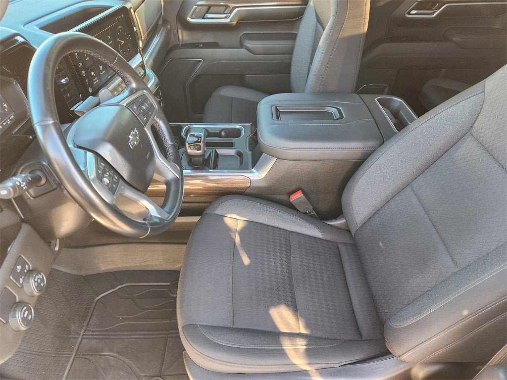 2022 Chevrolet Silverado 1500 2WD Crew Cab Short Bed RST