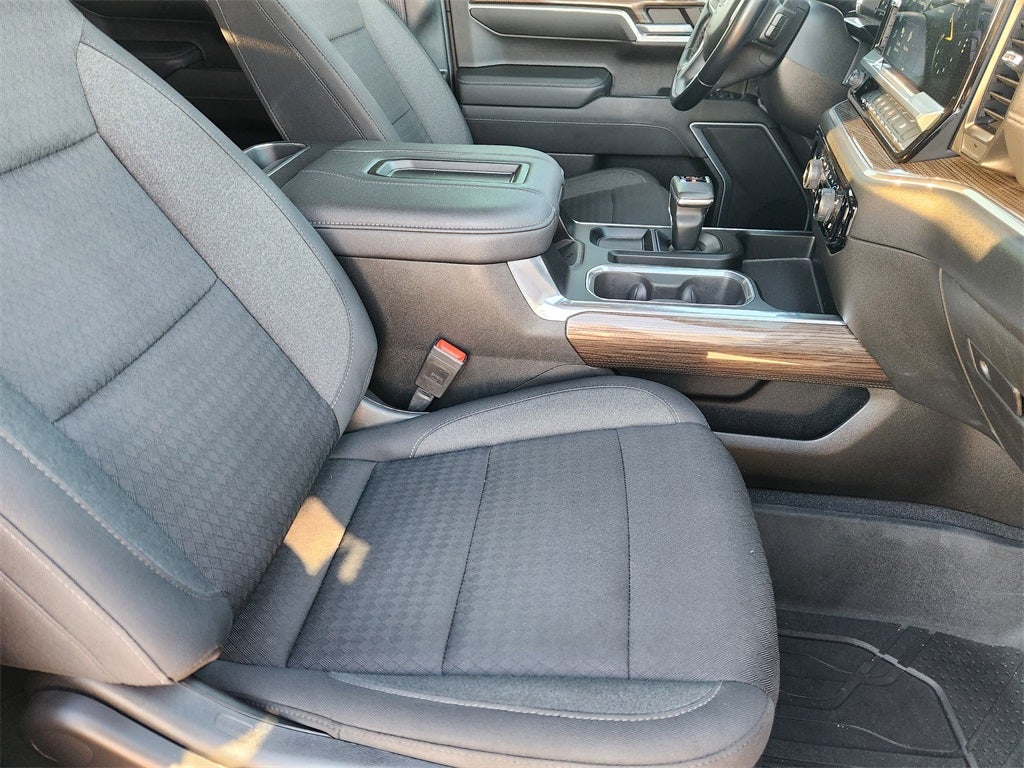 2022 Chevrolet Silverado 1500 2WD Crew Cab Short Bed RST