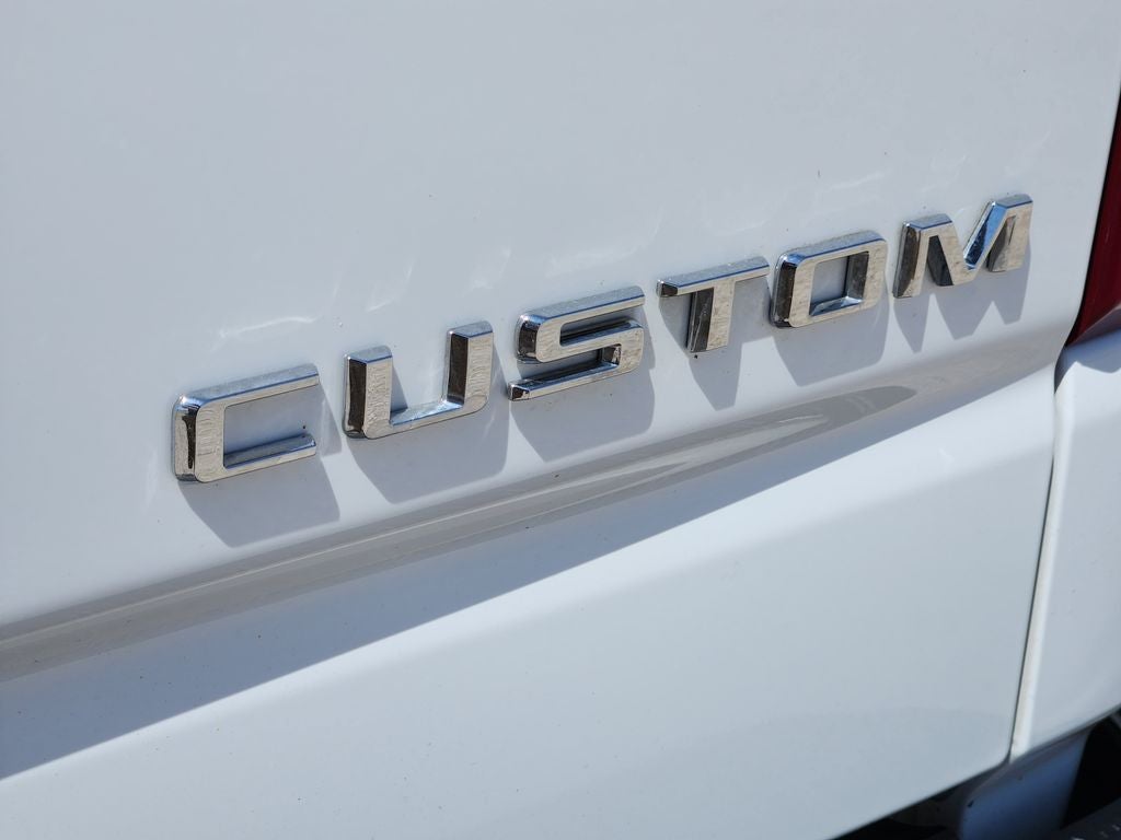 2024 Chevrolet Silverado 1500 4WD Crew Cab Short Bed Custom