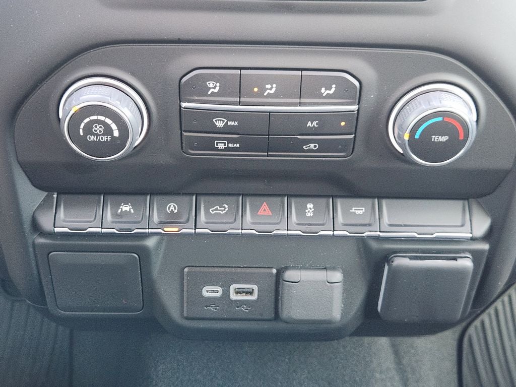 2024 Chevrolet Silverado 1500 2WD Double Cab Standard Bed Custom
