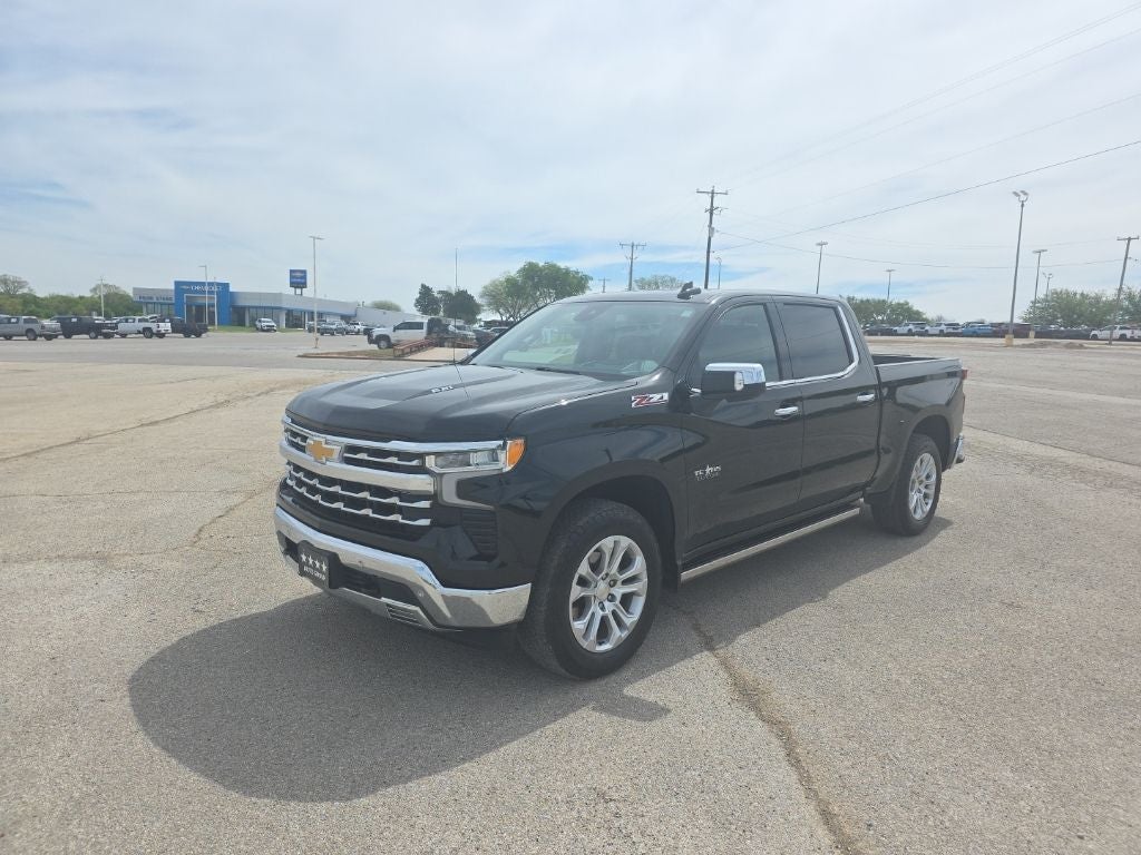 2023 Chevrolet Silverado 1500 4WD Crew Cab Short Bed LTZ