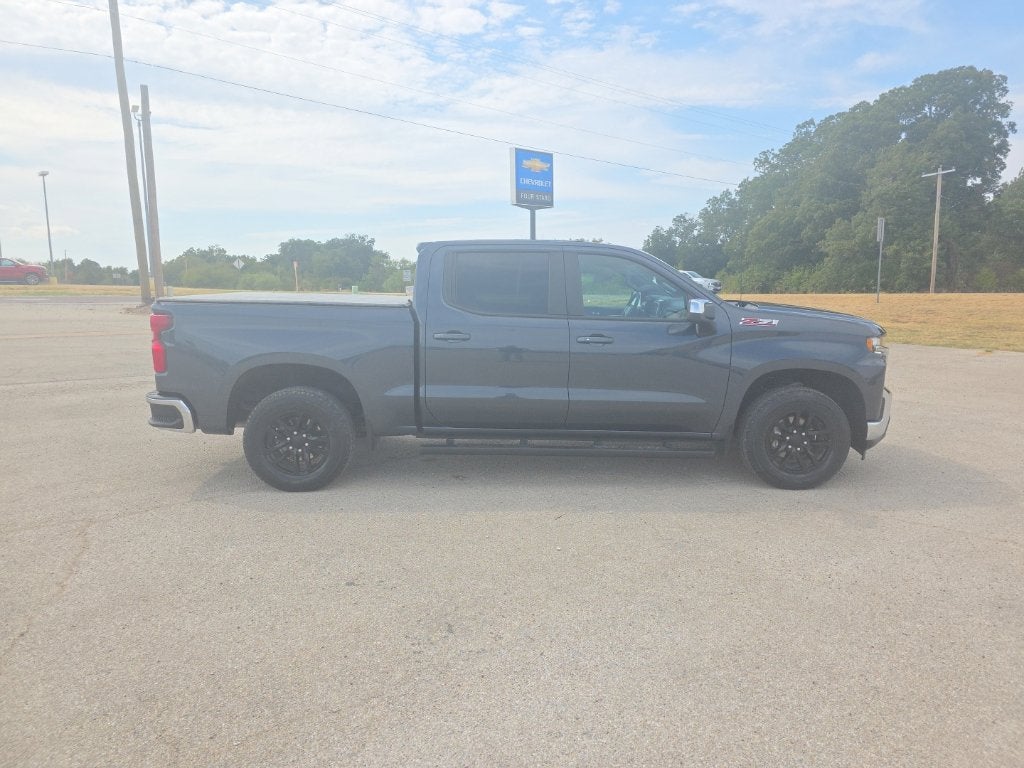 2022 Chevrolet Silverado 1500 LTD 4WD Crew Cab Short Bed LT