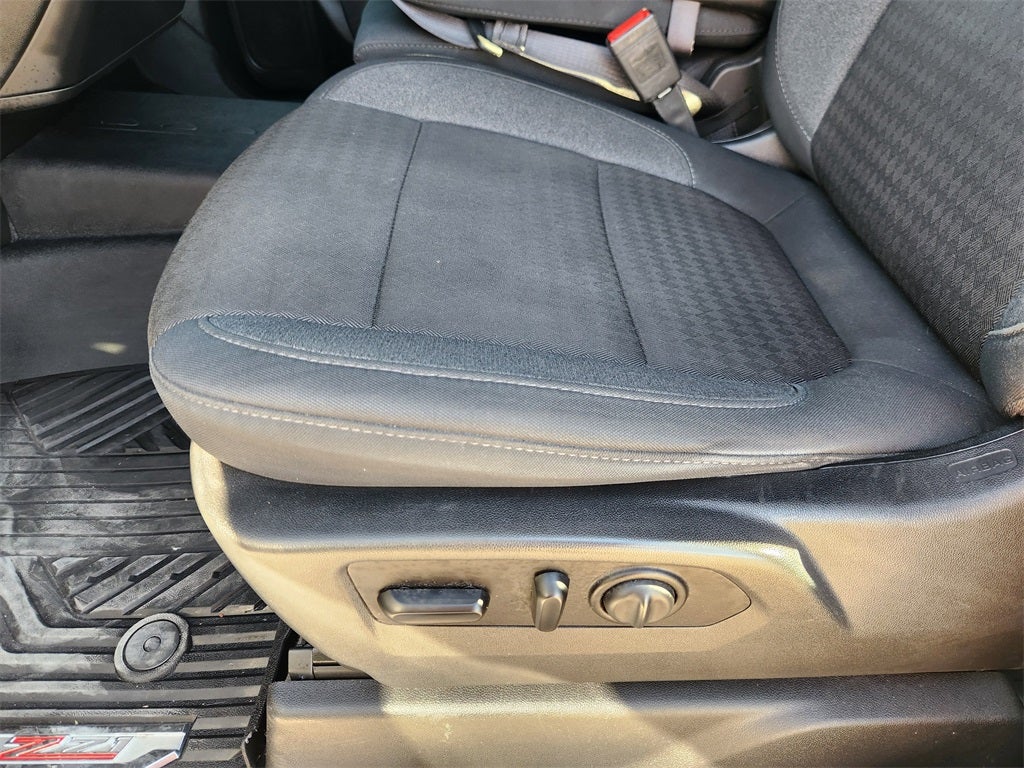 2020 Chevrolet Silverado 1500 4WD Crew Cab Short Bed LT