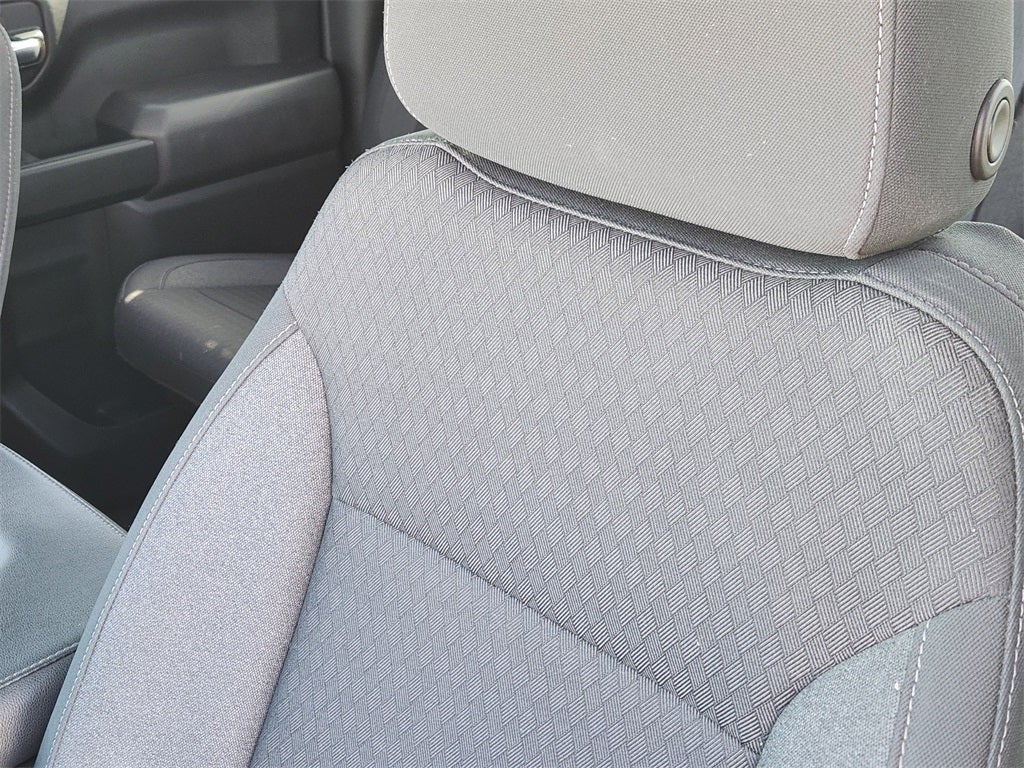 2022 Chevrolet Silverado 1500 LTD 4WD Crew Cab Short Bed LT