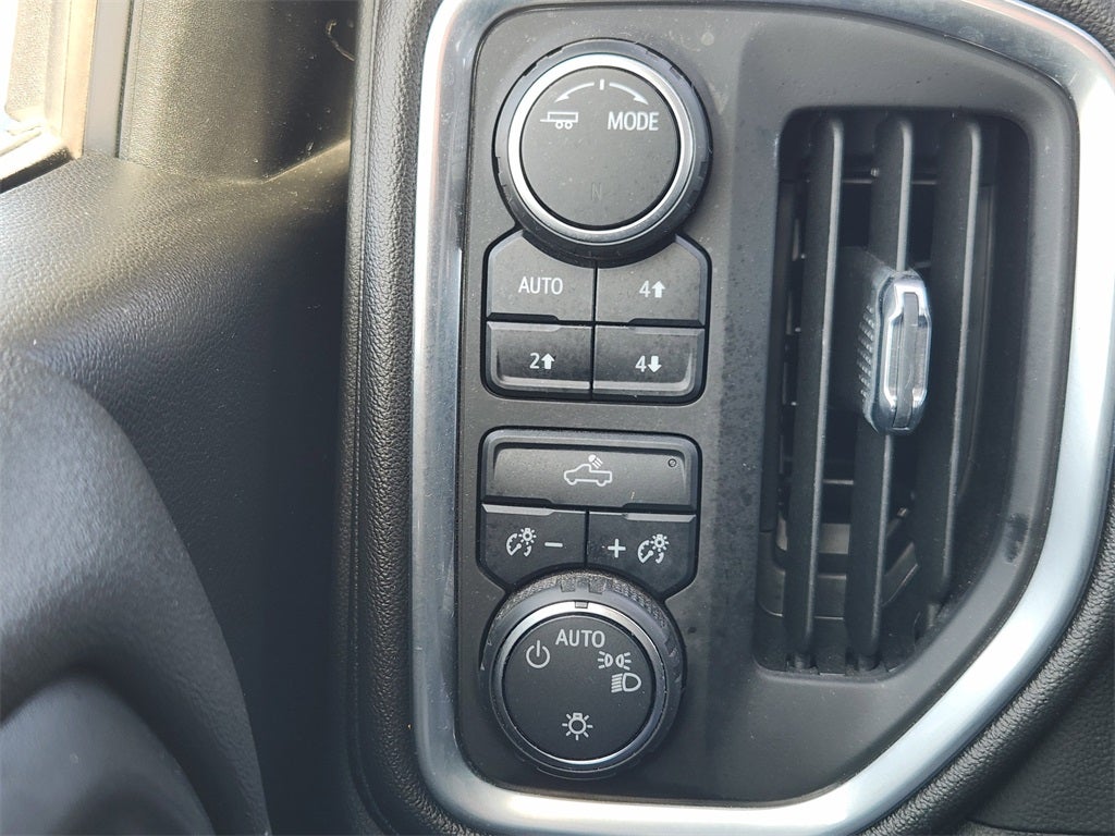 2022 Chevrolet Silverado 1500 LTD 4WD Crew Cab Short Bed LT