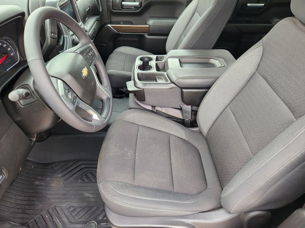 2022 Chevrolet Silverado 1500 LTD 4WD Crew Cab Short Bed LT