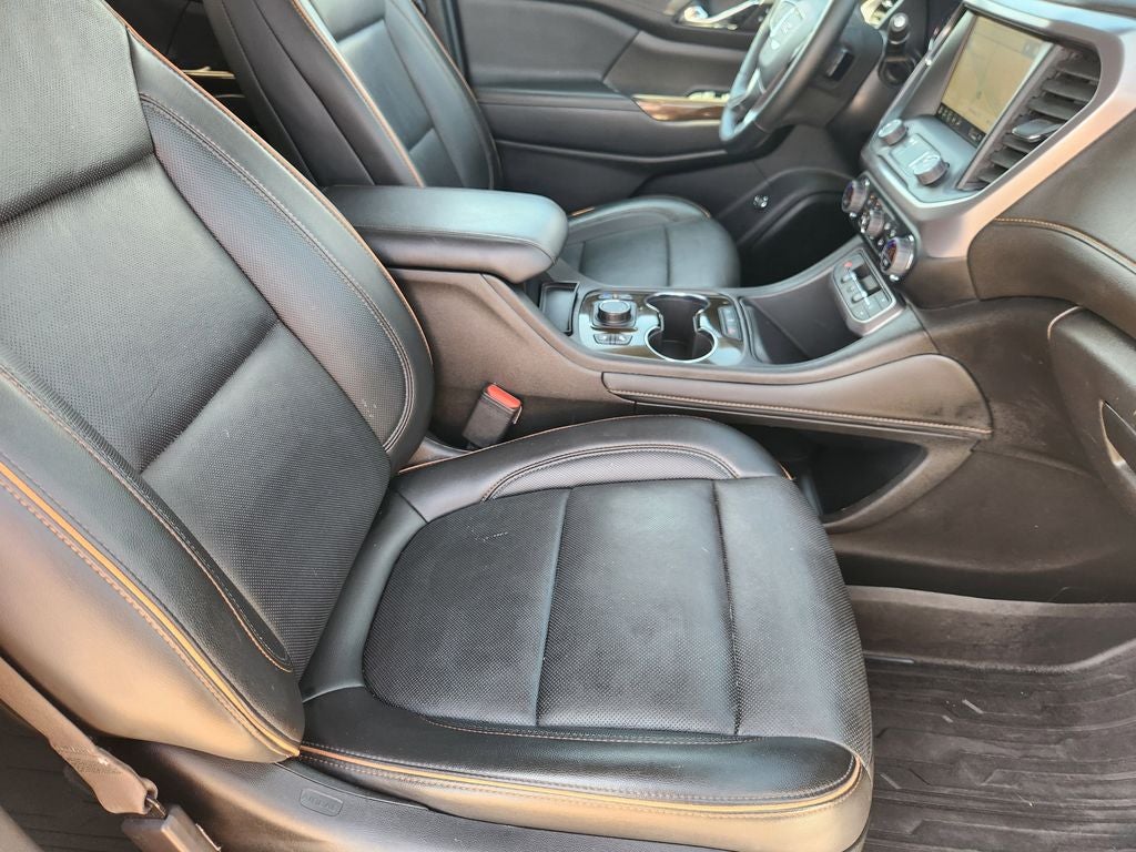 2023 GMC Acadia AWD AT4