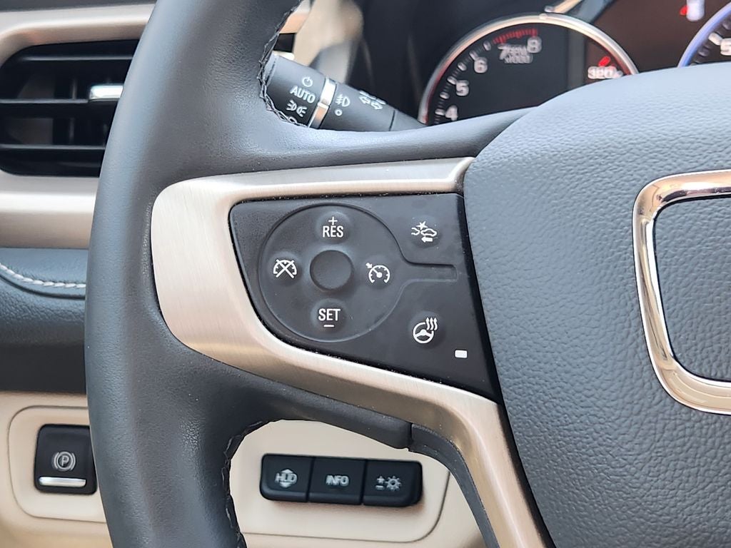 2023 GMC Acadia FWD Denali
