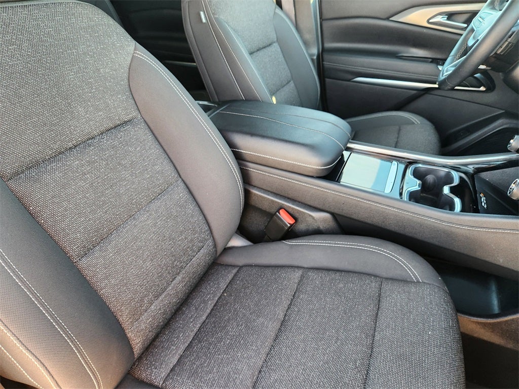 2024 Chevrolet Traverse FWD LT