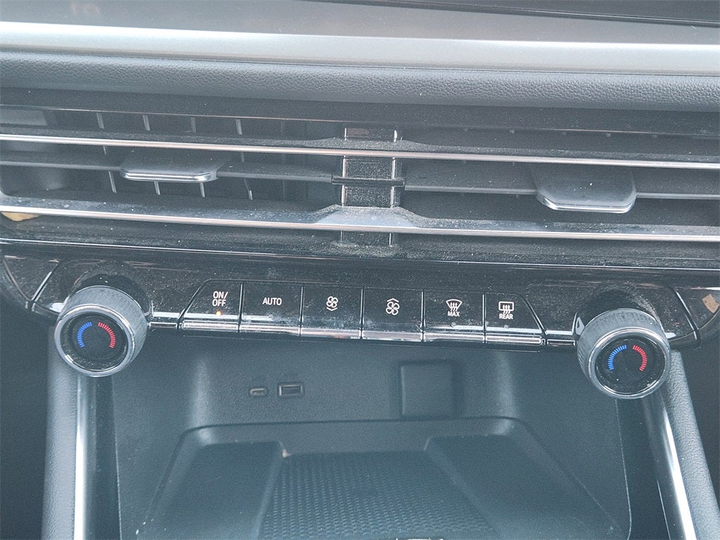 2024 Chevrolet Traverse FWD LT