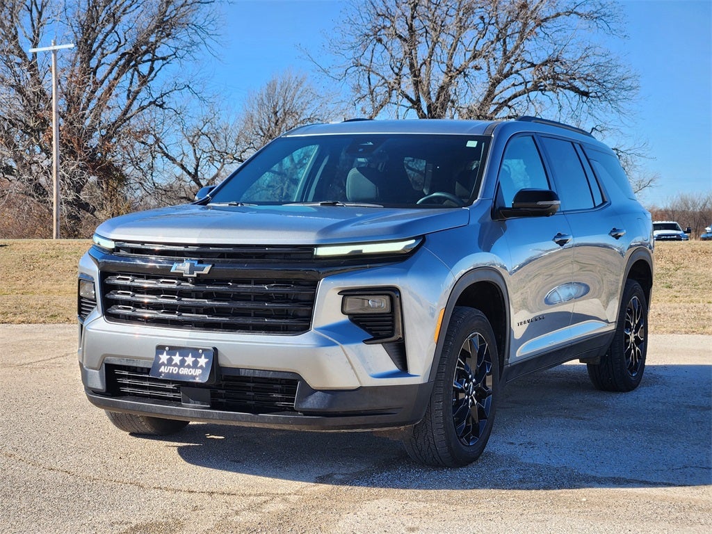 2024 Chevrolet Traverse FWD LT