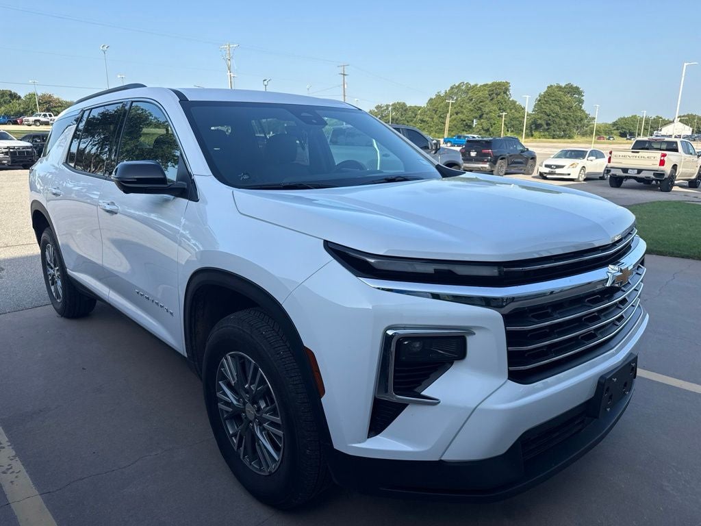 2026 Chevrolet Traverse FWD LT