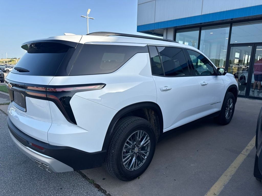 2026 Chevrolet Traverse FWD LT