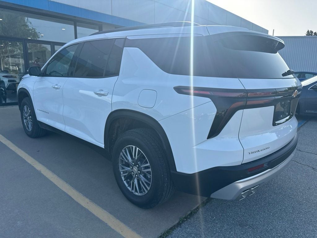 2026 Chevrolet Traverse FWD LT