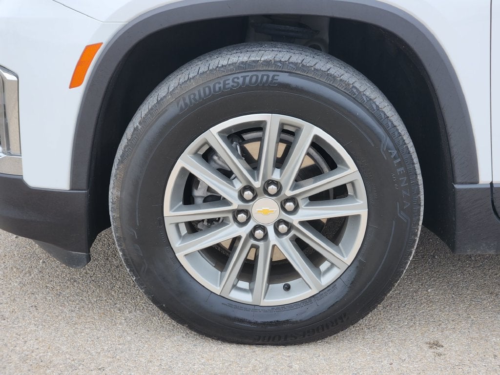 2023 Chevrolet Traverse FWD LT Cloth