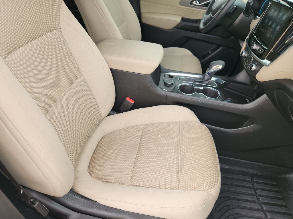 2023 Chevrolet Traverse FWD LT Cloth