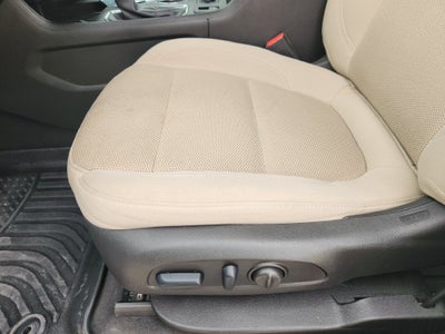 2023 Chevrolet Traverse FWD LT Cloth