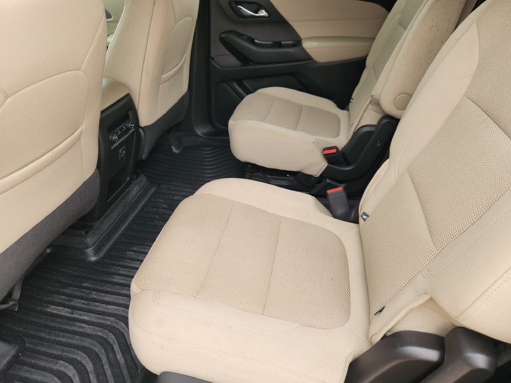 2023 Chevrolet Traverse FWD LT Cloth