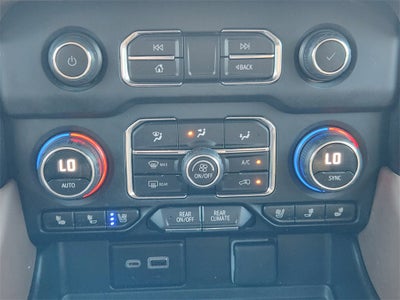 2023 Chevrolet Suburban 4WD High Country