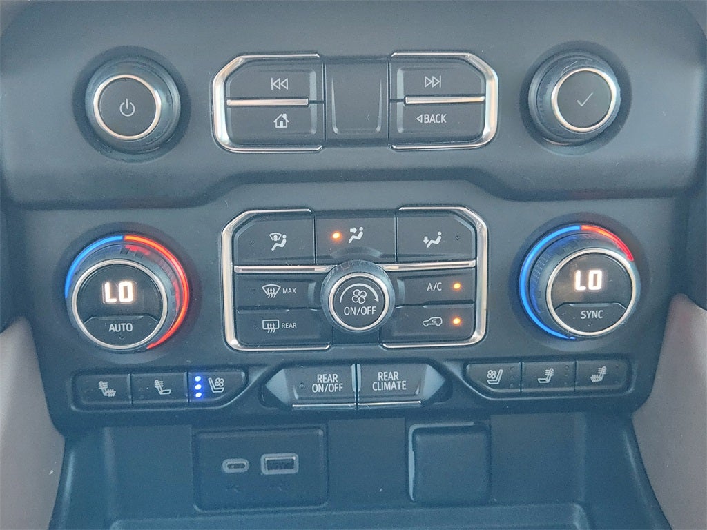 2023 Chevrolet Suburban 4WD High Country