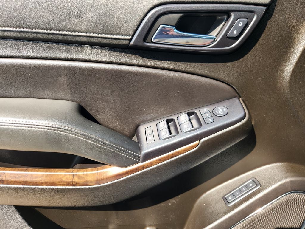 2020 Chevrolet Suburban 4WD LT