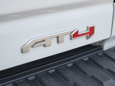 2023 GMC Sierra 2500HD 4WD Crew Cab Standard Bed AT4