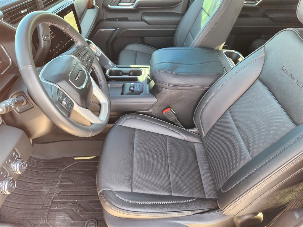 2024 GMC Sierra 2500HD 4WD Crew Cab Standard Bed Denali