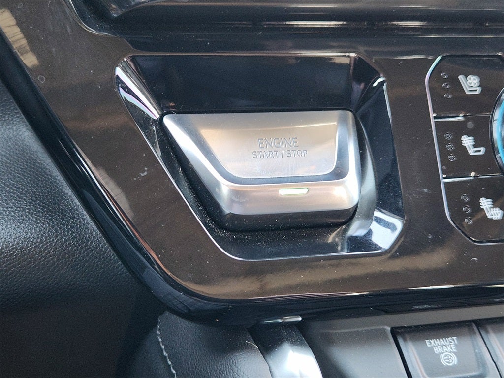 2024 GMC Sierra 2500HD 4WD Crew Cab Standard Bed Denali