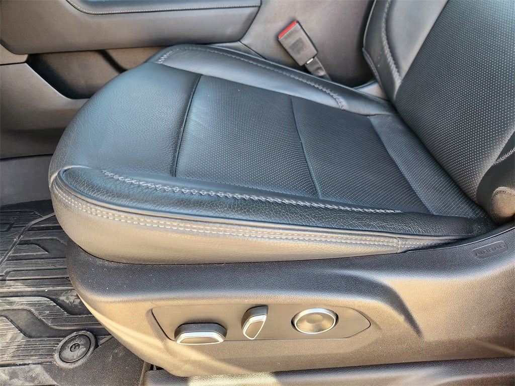 2024 GMC Sierra 2500HD 4WD Crew Cab Standard Bed Denali