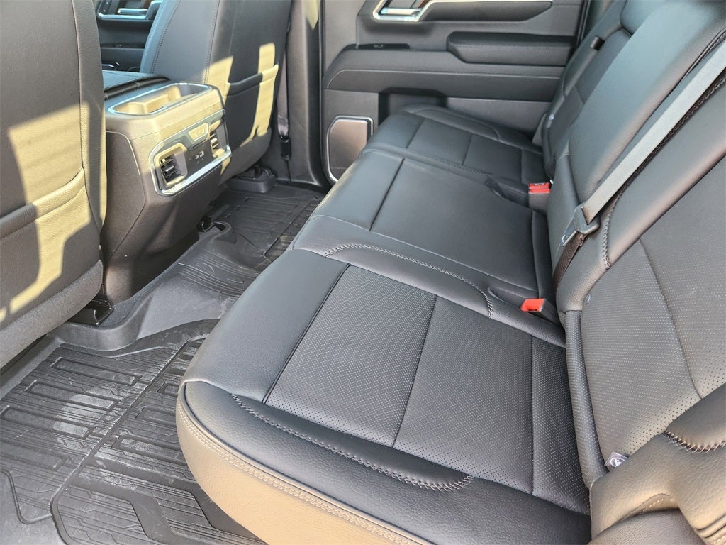 2024 GMC Sierra 2500HD 4WD Crew Cab Standard Bed Denali