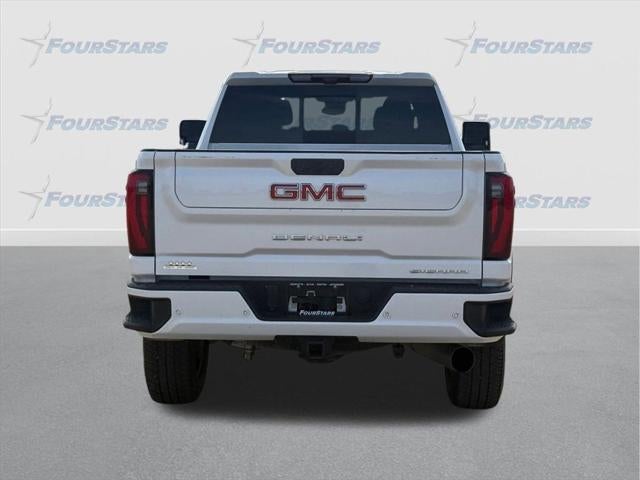 2024 GMC Sierra 2500HD 4WD Crew Cab Standard Bed Denali