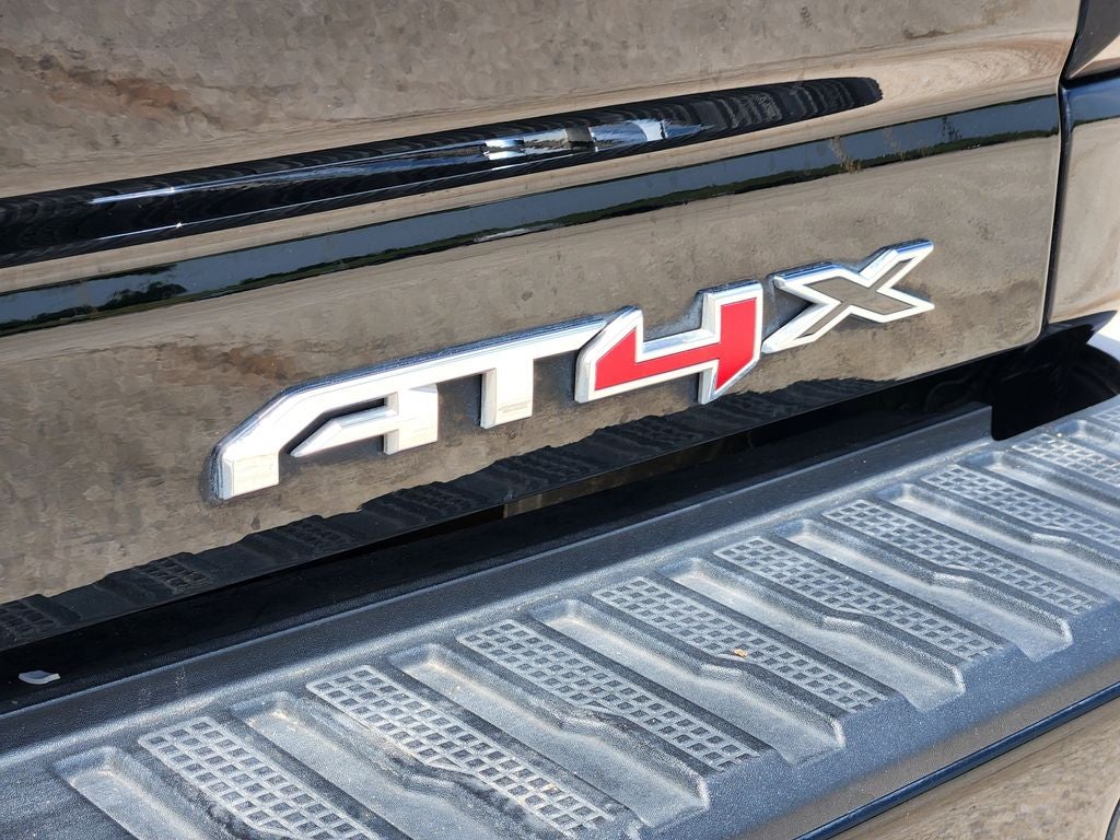 2024 GMC Sierra 2500HD 4WD Crew Cab Standard Bed AT4X