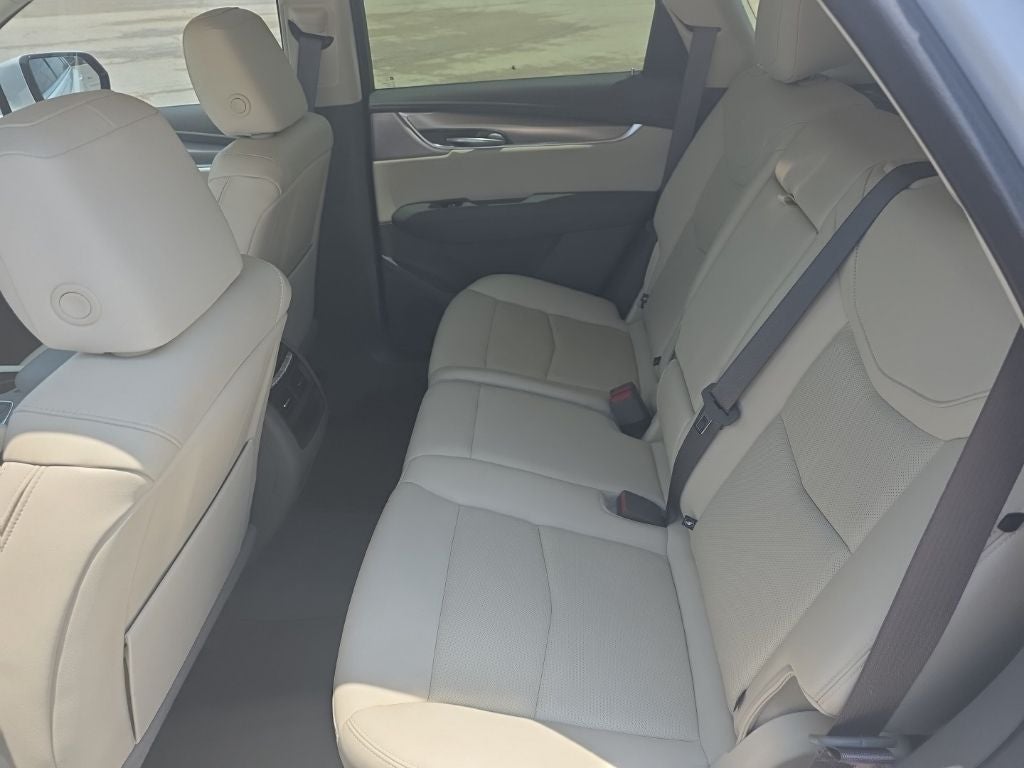 2022 Cadillac XT5 FWD Premium Luxury