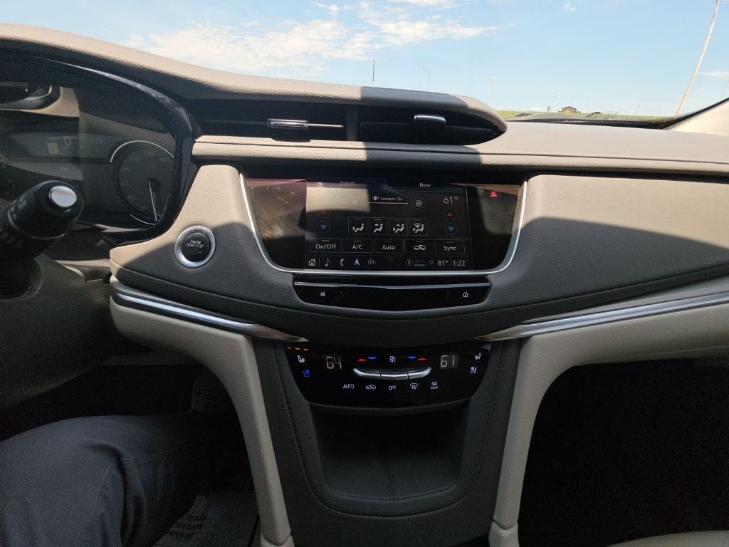 2022 Cadillac XT5 FWD Premium Luxury