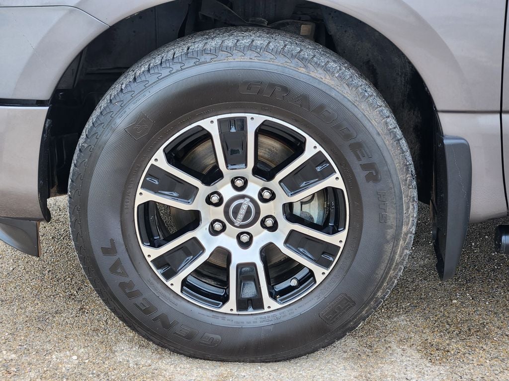 2024 Nissan TITAN Crew Cab SV 4x2