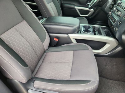 2024 Nissan TITAN Crew Cab SV 4x2