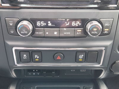 2024 Nissan TITAN Crew Cab SV 4x2