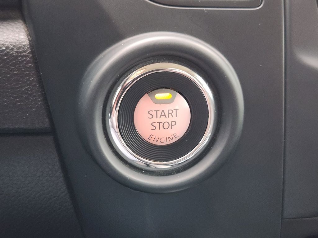 2024 Nissan TITAN Crew Cab SV 4x2
