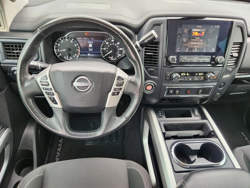 2024 Nissan TITAN Crew Cab SV 4x2