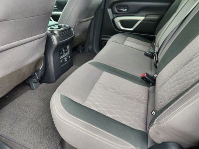 2024 Nissan TITAN Crew Cab SV 4x2