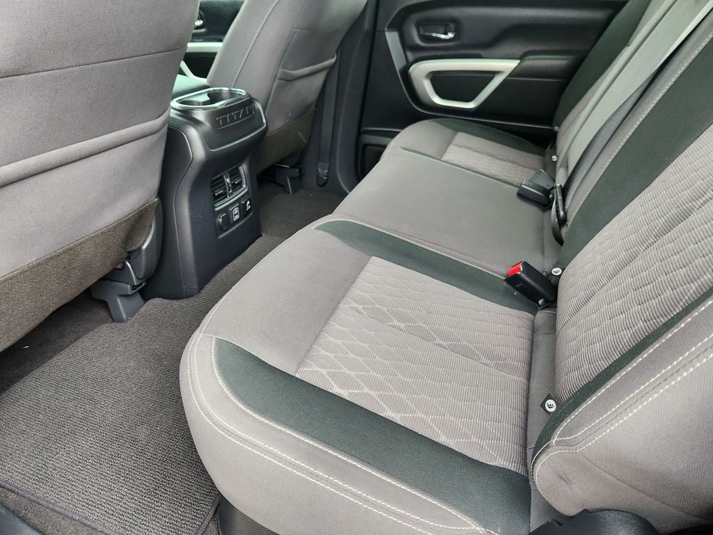 2024 Nissan TITAN Crew Cab SV 4x2