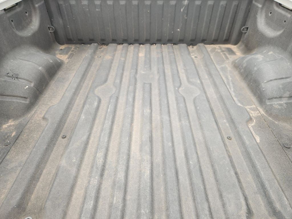 2024 Nissan TITAN Crew Cab SV 4x2