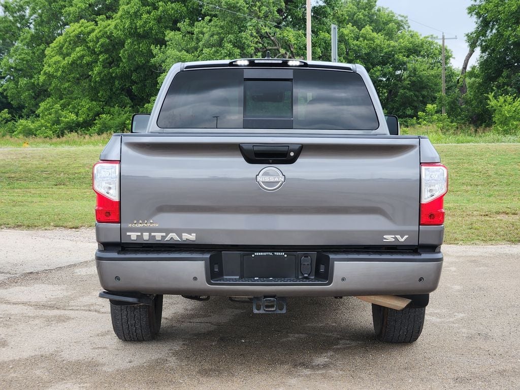 2024 Nissan TITAN Crew Cab SV 4x2