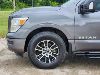 2024 Nissan TITAN Crew Cab SV 4x2