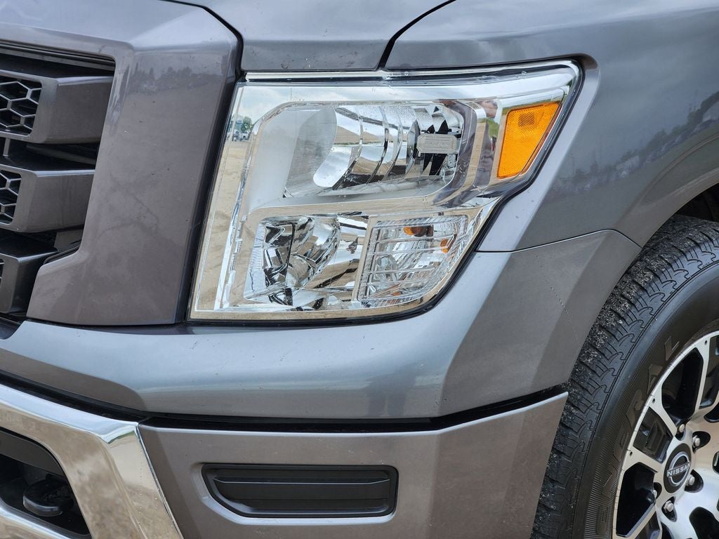 2024 Nissan TITAN Crew Cab SV 4x2